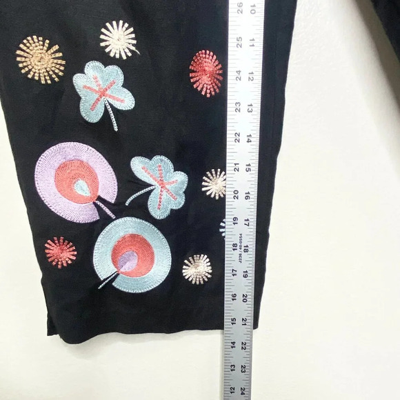 Larry Levine Petite 10P Black Embroidered Linen Blend Cropped Pants Floral Boho - Picture 8 of 12